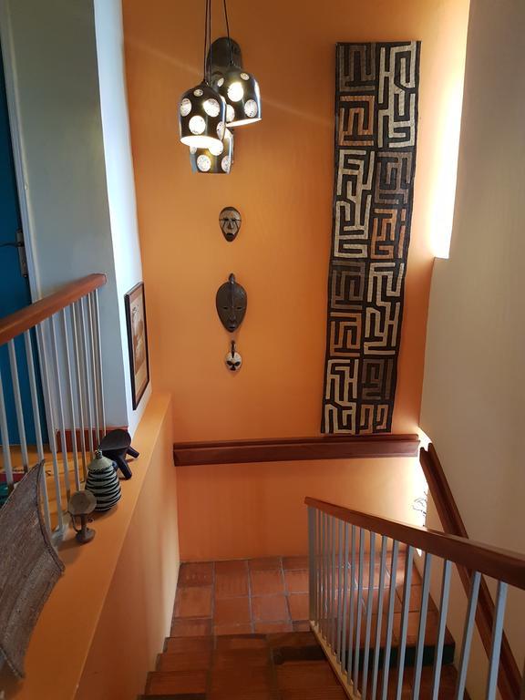 Pineapple Guest House Entebbe Extérieur photo